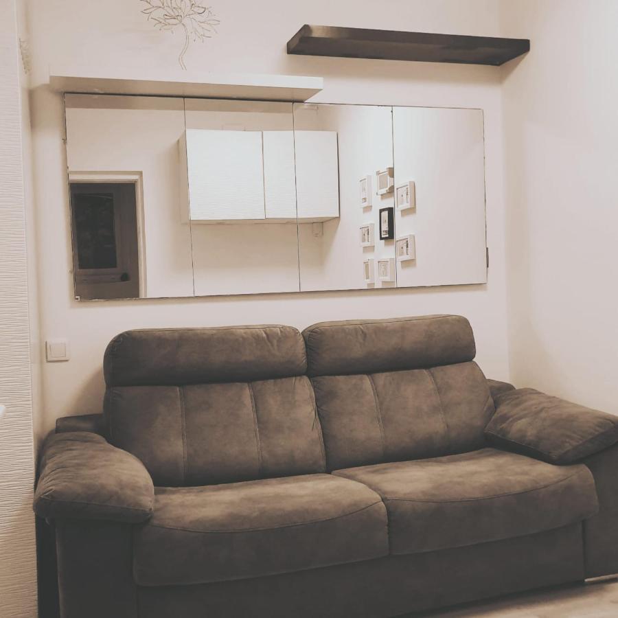 Studio Or Rooms With Private Bathroom Or Rooms With Shared Bathroom バルセロナ エクステリア 写真