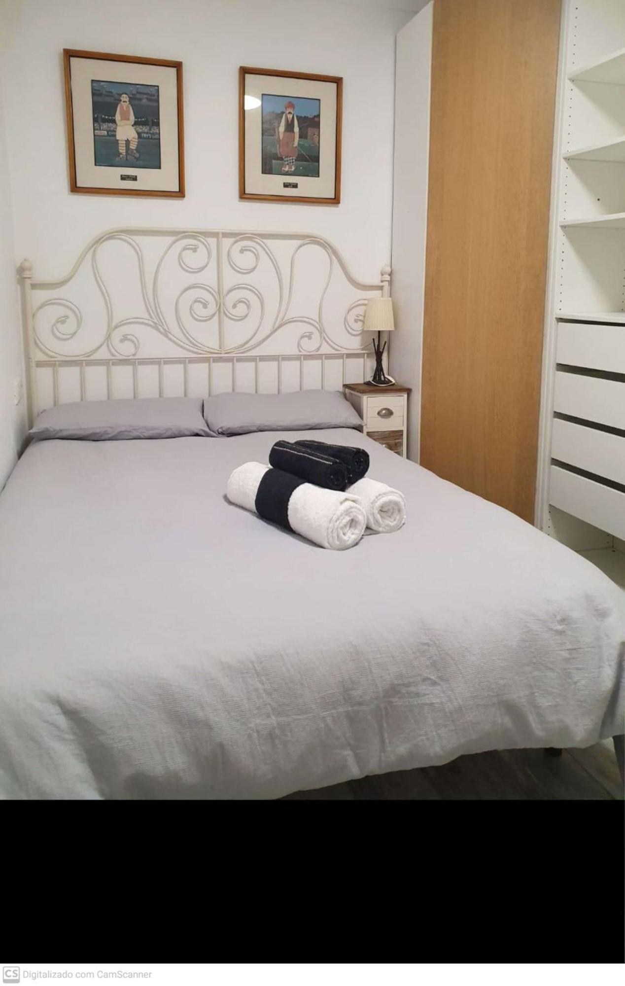 Studio Or Rooms With Private Bathroom Or Rooms With Shared Bathroom バルセロナ エクステリア 写真