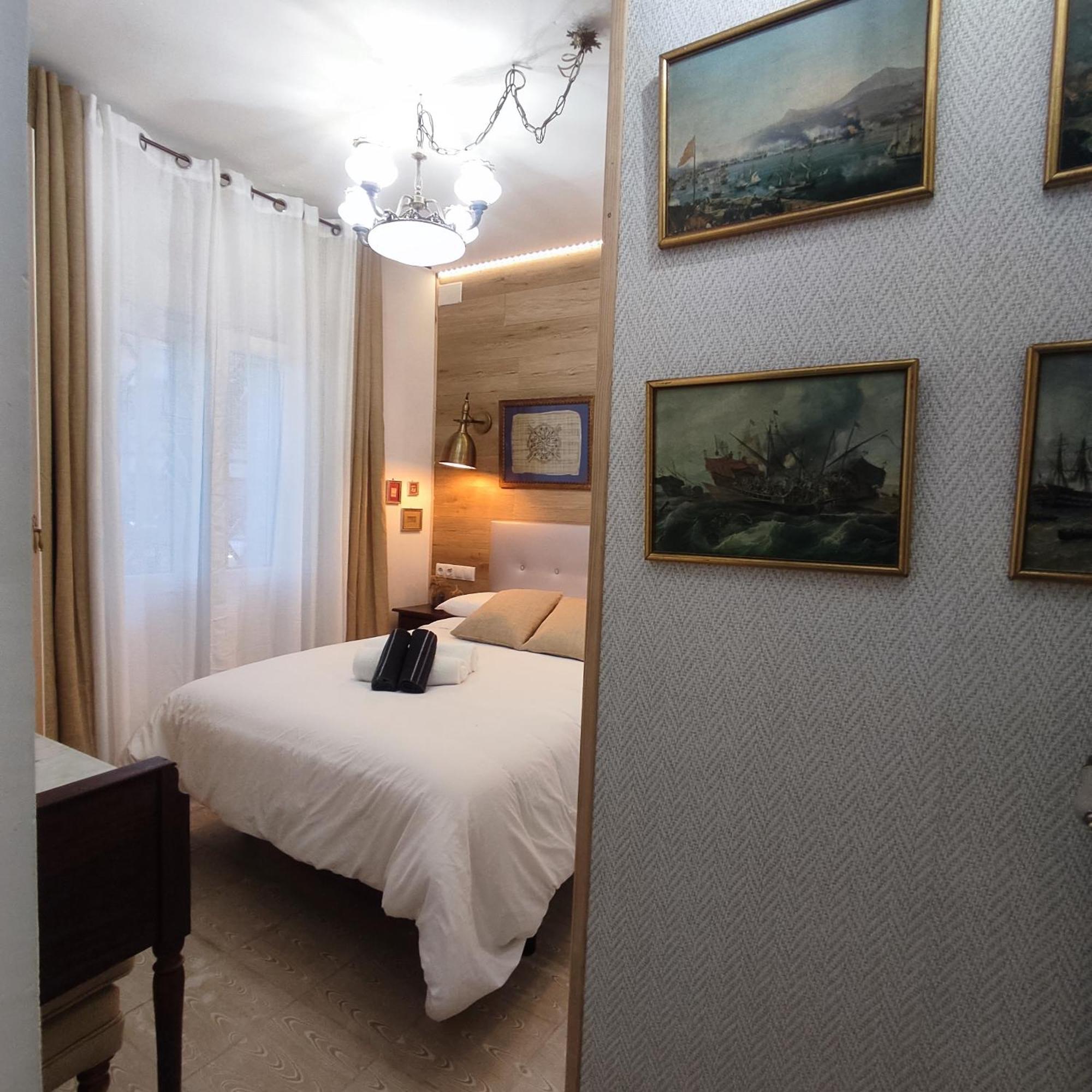 Studio Or Rooms With Private Bathroom Or Rooms With Shared Bathroom バルセロナ エクステリア 写真